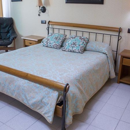 Hostal La Palmera Miajadas Екстер'єр фото